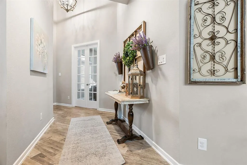 4 bed, 2.5 bath, 2960 sqft, $3,100 — Photo 4