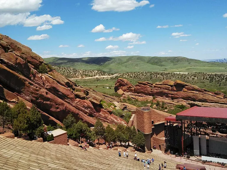5 miles from Red Rocks