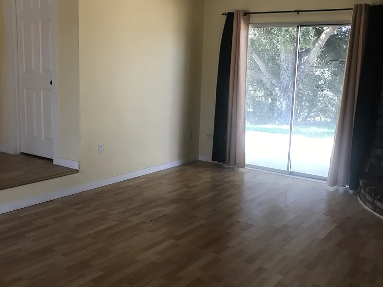 895 Via Esmeralda — Photo 18