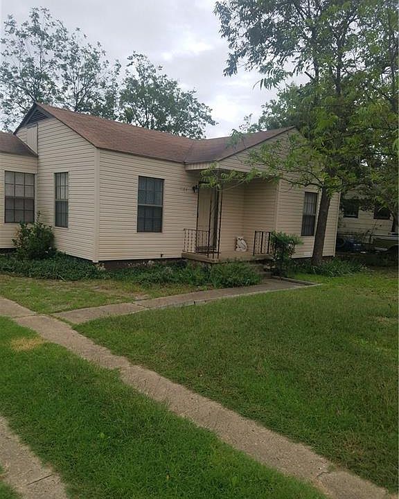 1st image of 1104 Santa Clara Dr