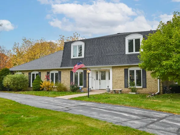 3285 Old Lantern DRIVE, Brookfield, WI 53005
