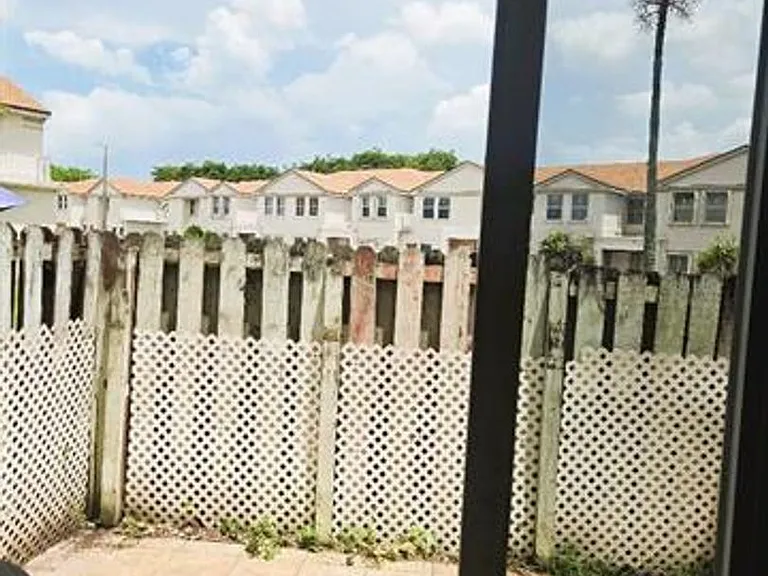 9187 Fontainebleau Blvd #Townhouse 419 — Photo 15