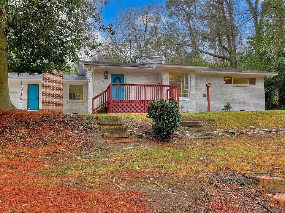 1st image of 909 Valley Rd