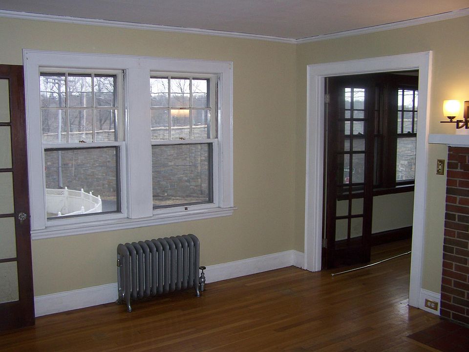 LR w/view to Sunroom