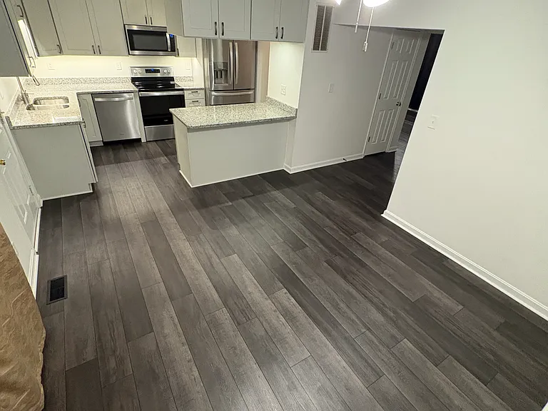 305 Mount Royal Ave — Photo 6