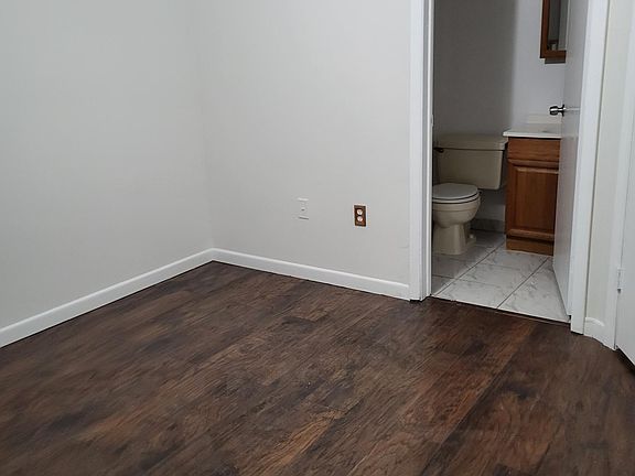 Master with en suite bathroom