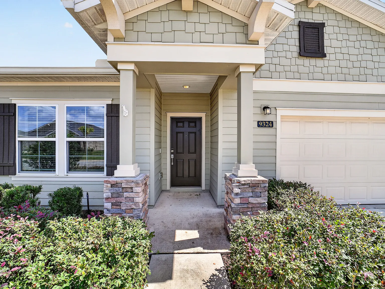 3 bed, 2141 sqft, $2,200 — Photo 3
