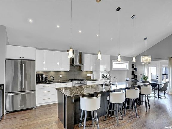 5th image of 3921 Sandhill Cres