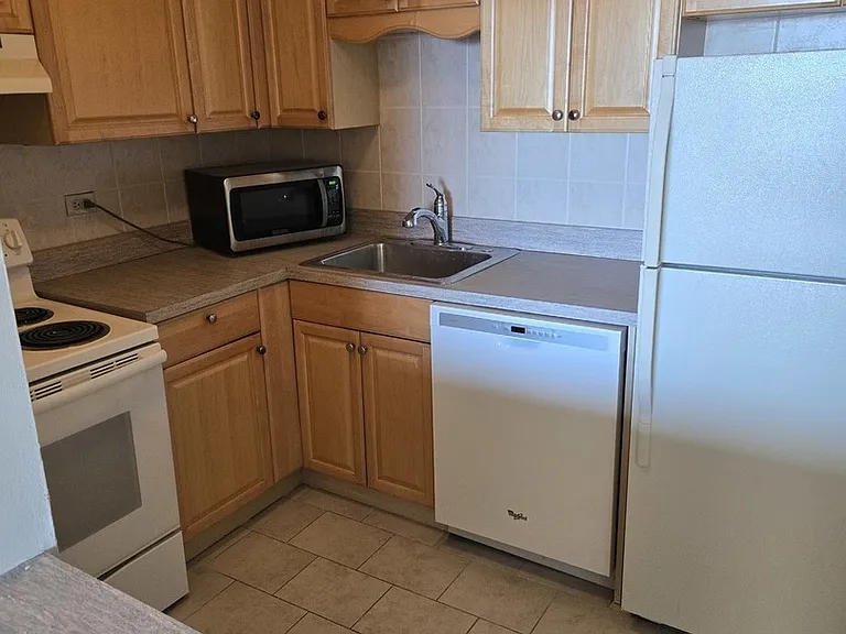70 W Burton Pl #3104 — Photo 5