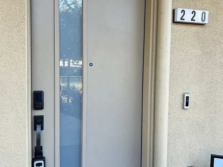 220 Argonaut Ln — Photo 2
