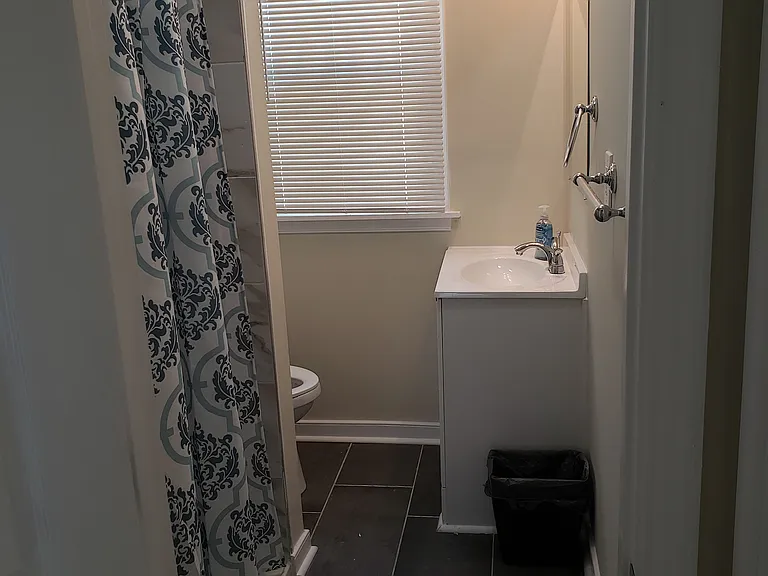 Cliff Ave — Photo 2