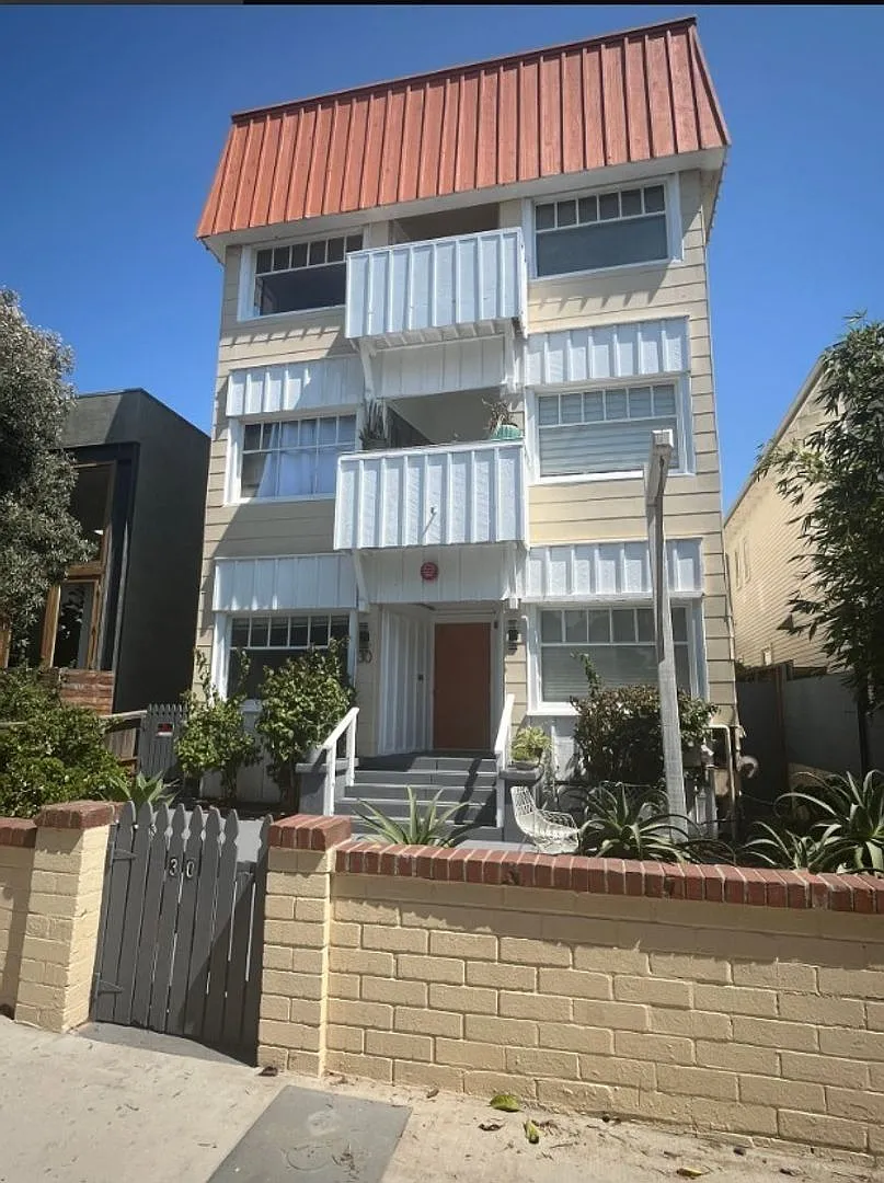 30 Dudley Ave — Photo 2
