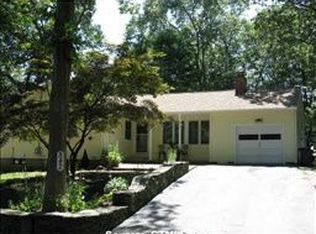 842 Indian Hill Rd, Orange, CT 06477