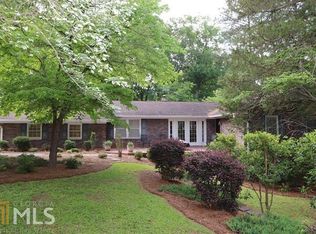 547 Rhodes Dr, Elberton, GA 30635