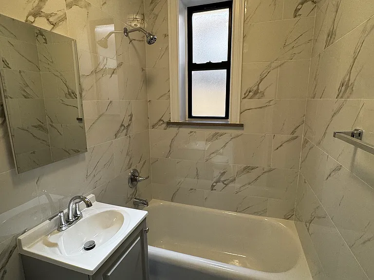 21-43 29th St #2D — Photo 8
