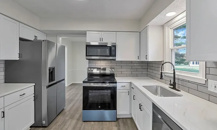 11715 Village Way Dr — Photo 10