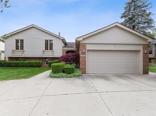 39463 Baroque Blvd, Clinton Township, MI
