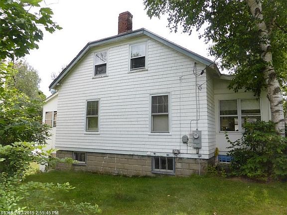 3rd image of 30 Wintergreen St