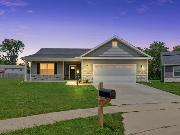 707 N Abbey Rd, Urbana, IL 61802