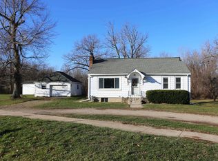 1118 Jefferson St, Three Rivers, MI 49093
