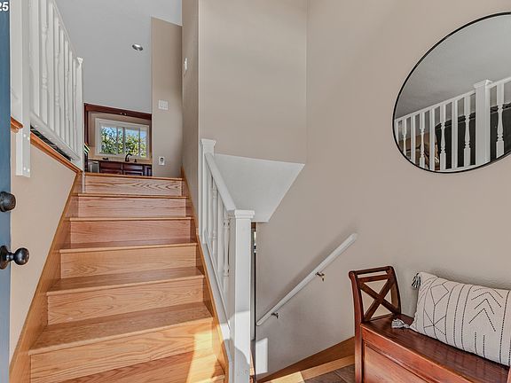 3rd image of 2055 Doral Ct
