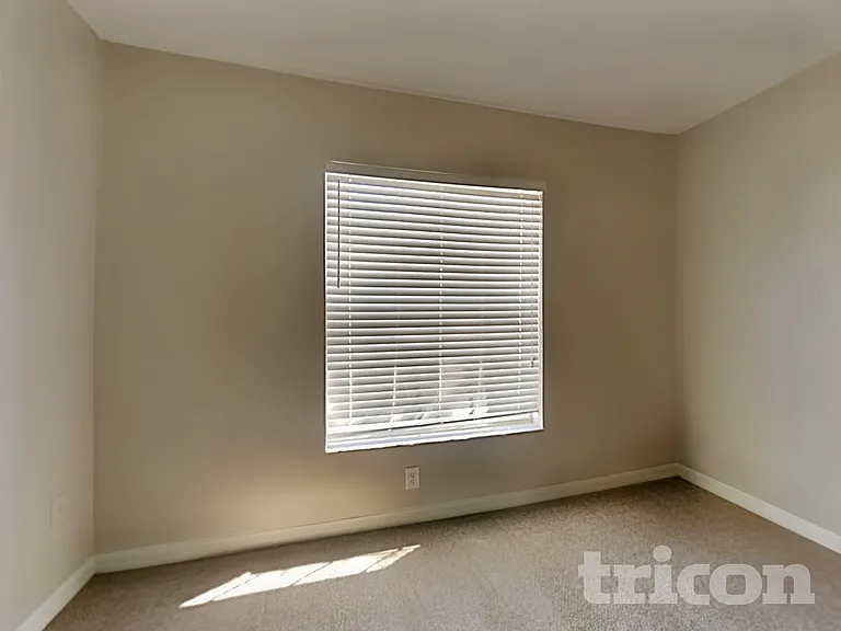 12010 Hampshire Field Ct — Photo 14