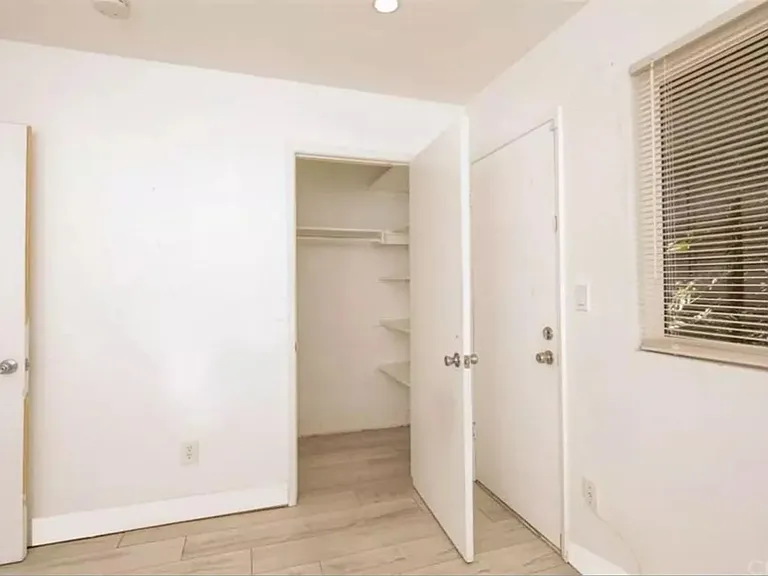 871 Park Ave — Photo 54