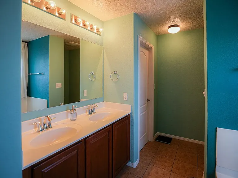 4221 Luz De Estrella — Photo 11