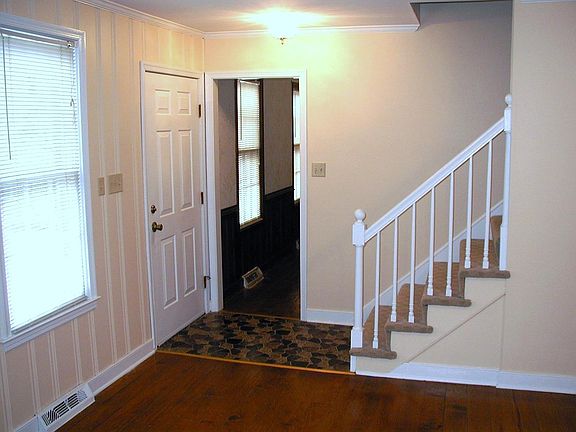 3rd image of 14621 Gimbel Dr