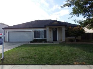 2737 Holt Ave, Sanger, CA 93657