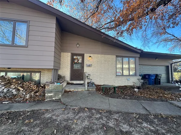 2538 Glennor Rd, Des Moines, IA 50310