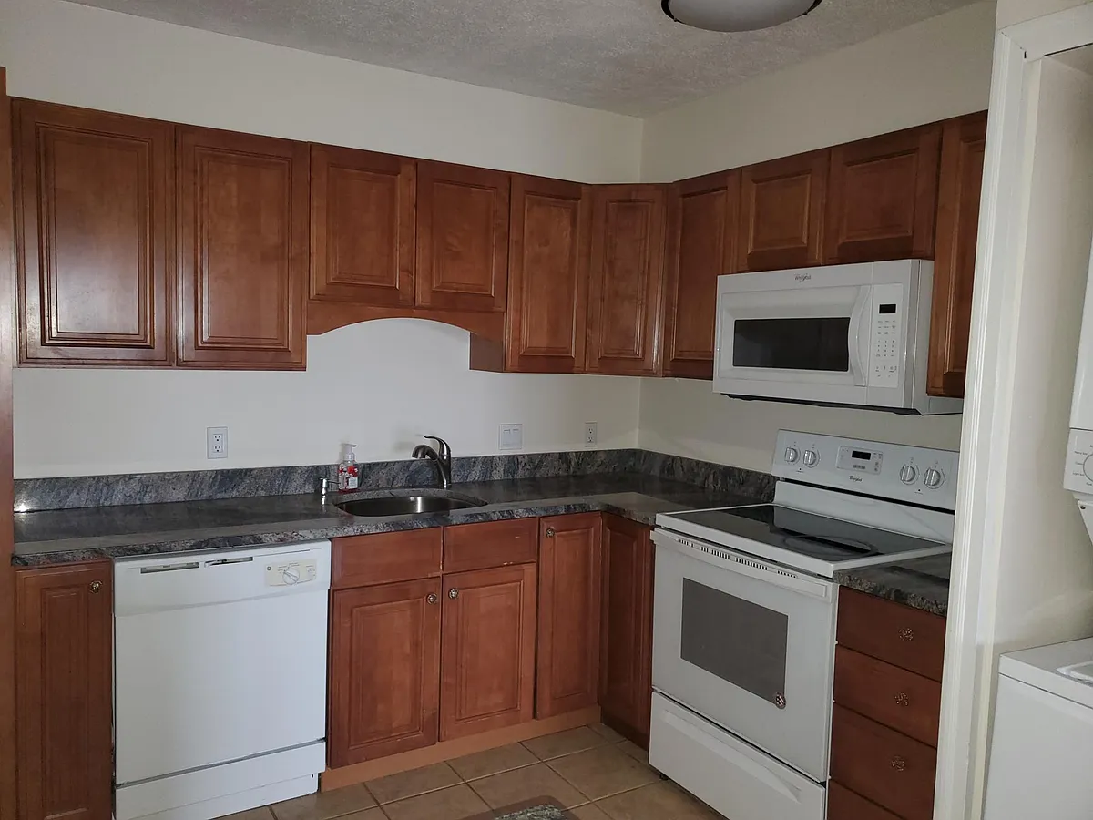 Building Photo - 3800 Powell Ln #1005