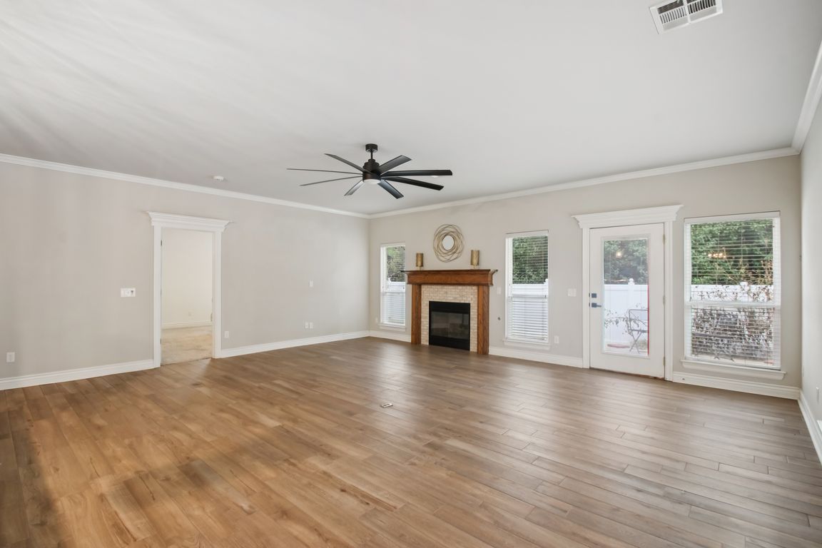 next background image