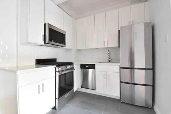 Rented by (Legacy) NY Quality Living Uptown | media 22