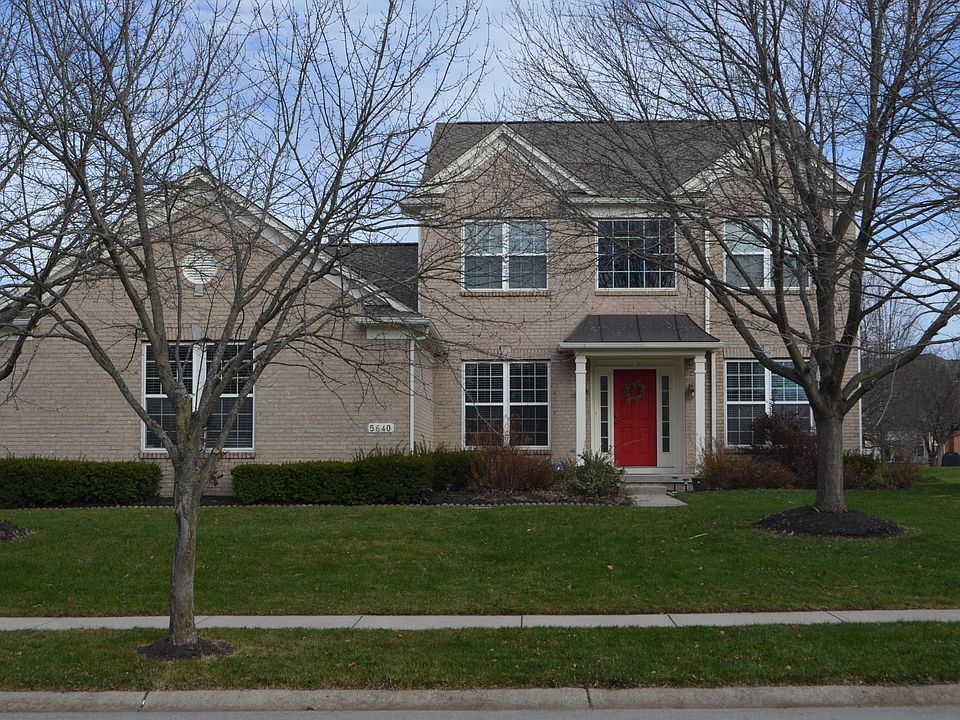 South facing front door. Extremely Bright. Tree canopy in summer provides enough shade in the front yard.