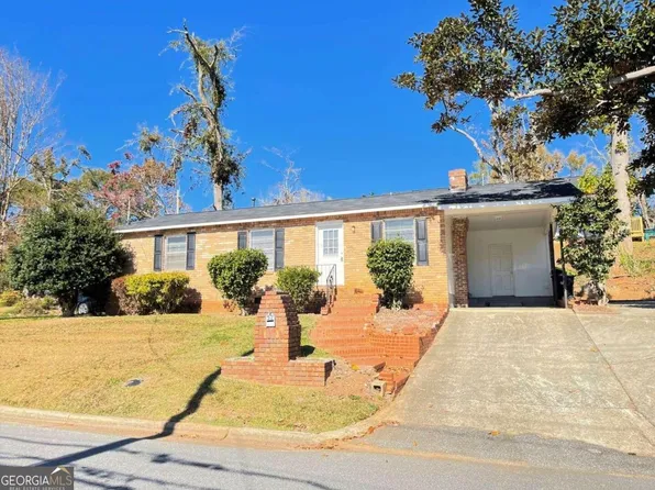 52 Savannah St, Newnan, GA 30263