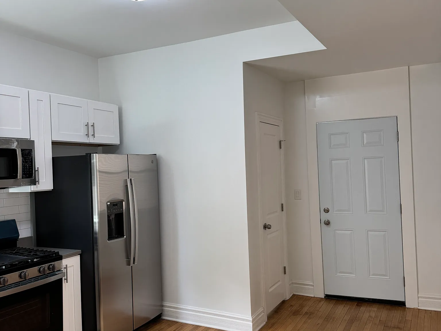 2 bed, 800 sqft, $2,290 — Photo 4