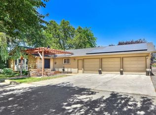 3355 N Yellow Peak Ave, Meridian, ID 83646