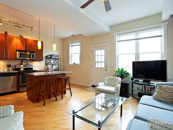 Kitchen/Living Room
