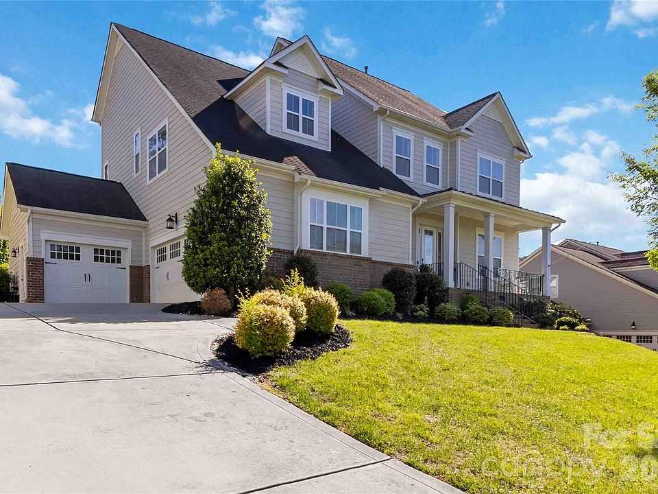 1st image of 241 Monteray Oaks Cir