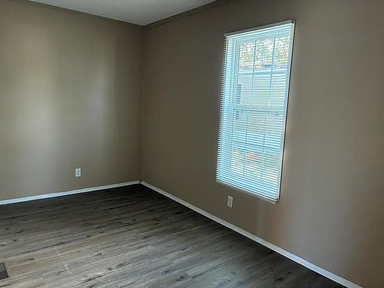 109 N Cedar Dr — Photo 6
