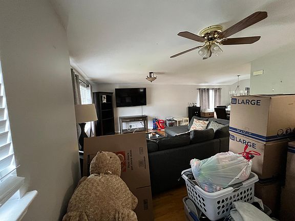 2nd image of 76 Stobe Ave Floor 2