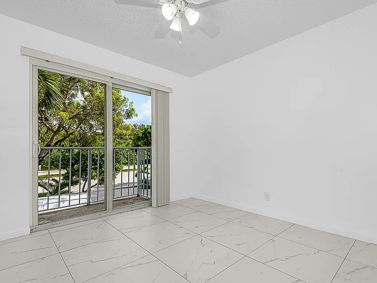 8706 W Sample Rd #4 — Photo 8