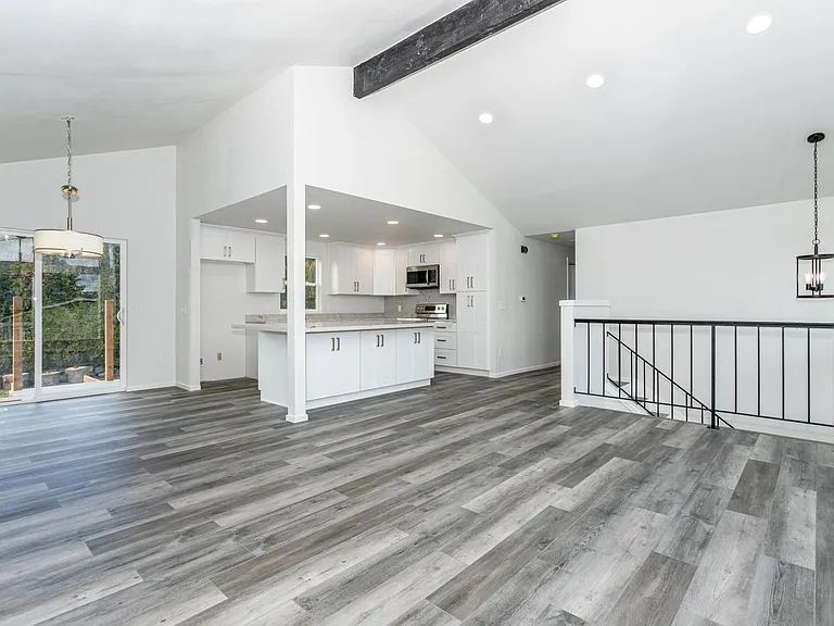 2213 Aberdeen Ct SE — Photo 2