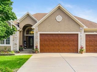 213 SE Hackamore Dr, Lees Summit, MO 64082