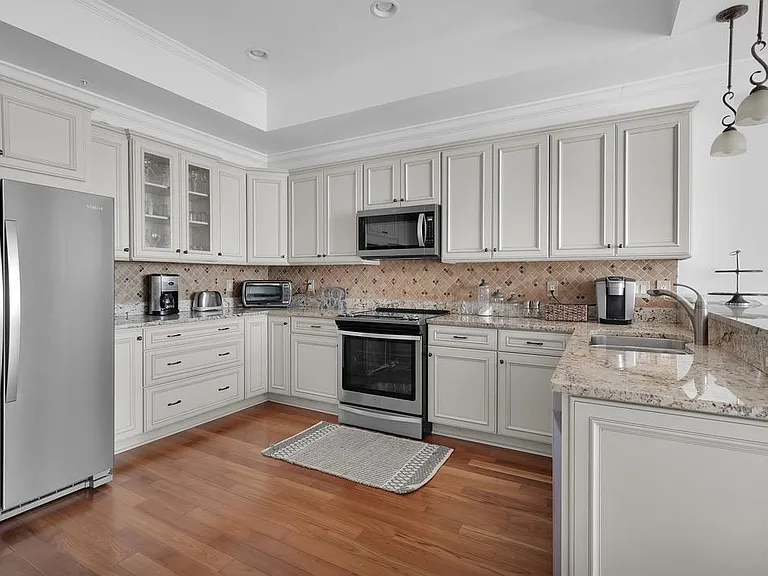 400 E Bay St #Penthouse 4 — Photo 19