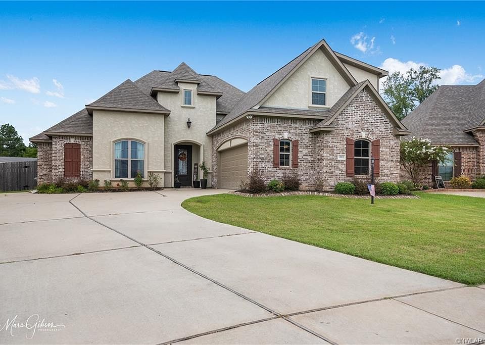 1st image of 1001 Green Wood Cir