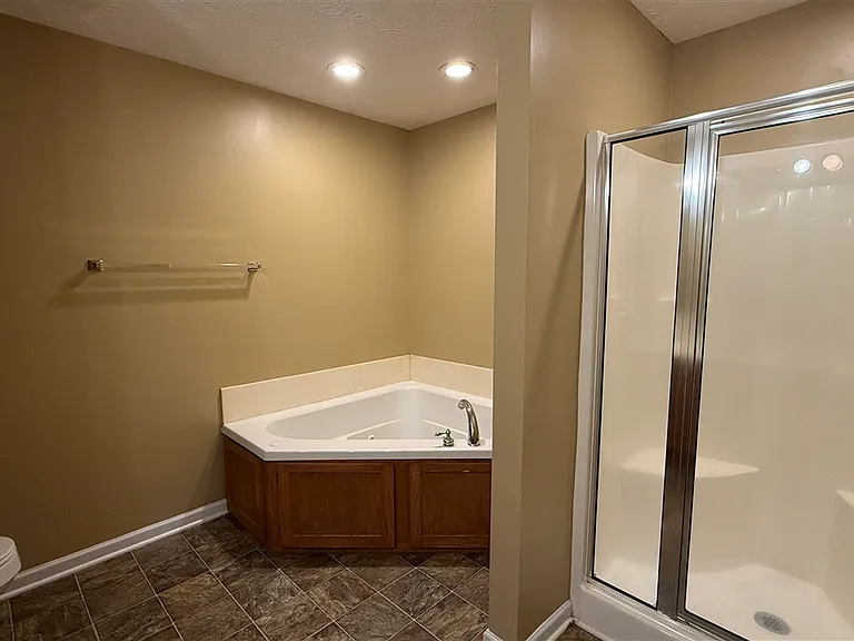 403 Cedar Hollow Dr — Photo 11