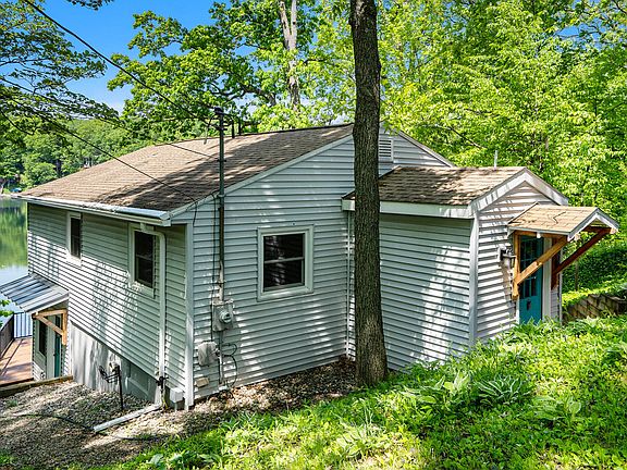 5th image of 26970 Lake Dr