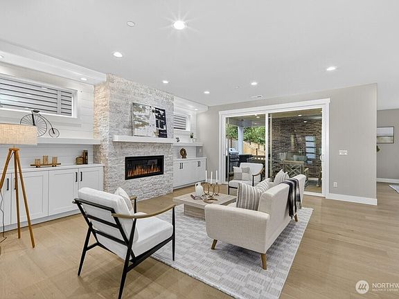 4th image of 15008 75th Avenue NE